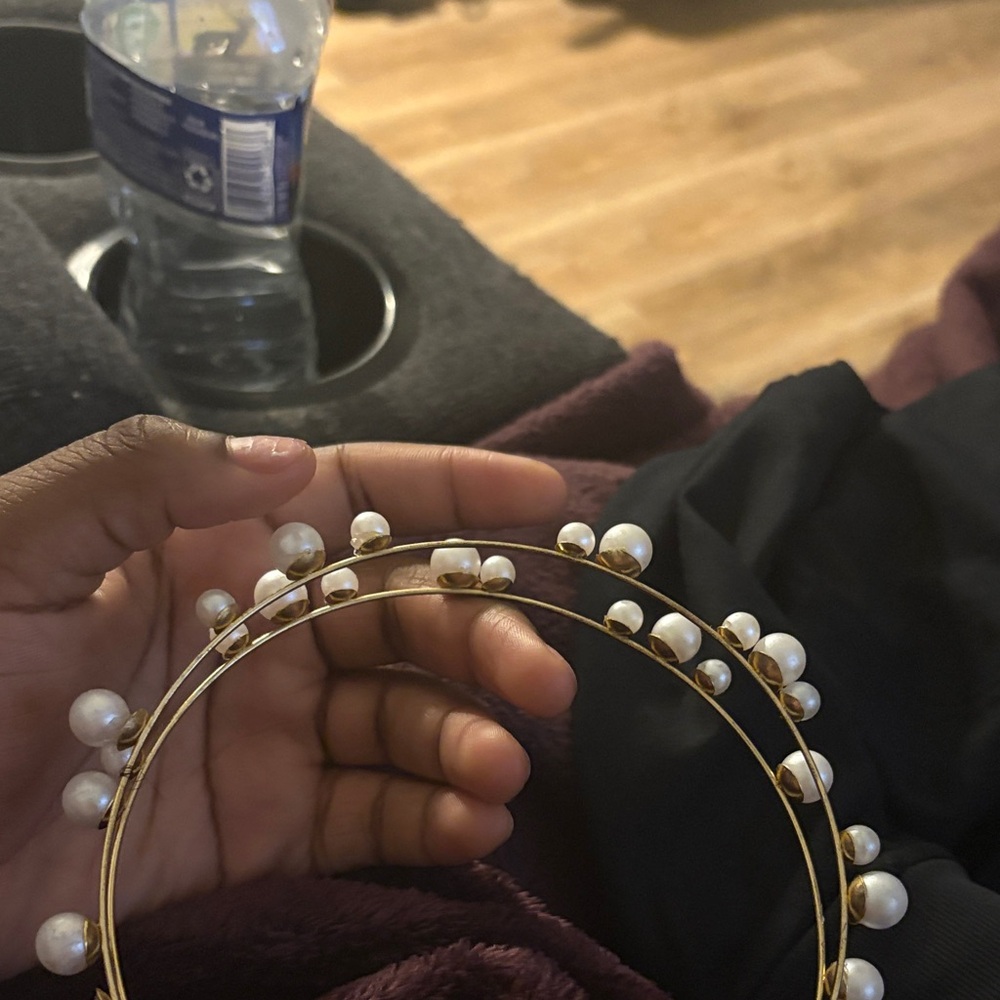 Elegant Gold and Pearl Headband